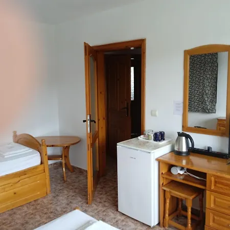 Victoria Guest house 2*