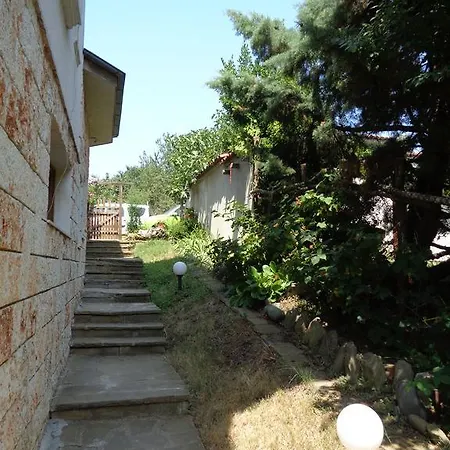 Victoria Guest house 2*