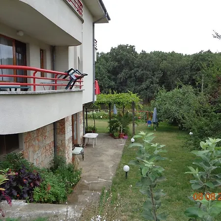 Victoria 2* 시네모레츠