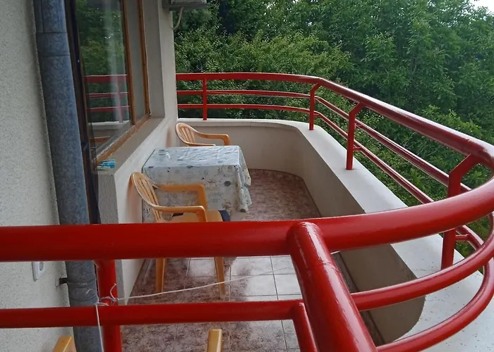 Victoria 招待所 2*