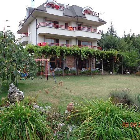 Къща за гости Victoria