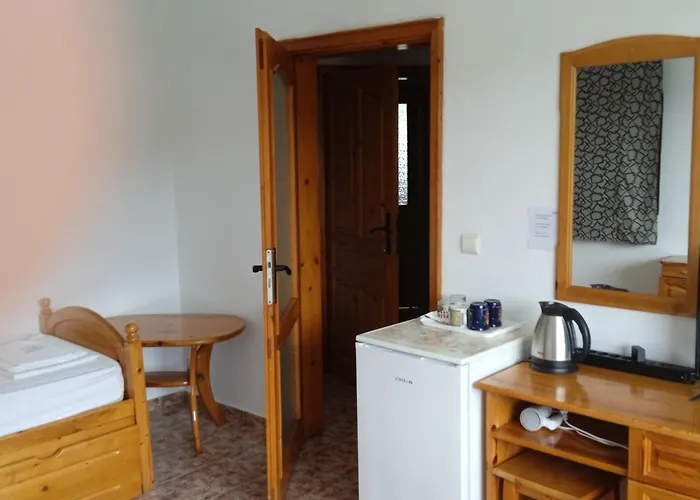 Victoria Guest house 2*