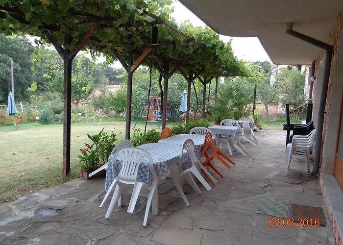 Victoria Guest house 2*